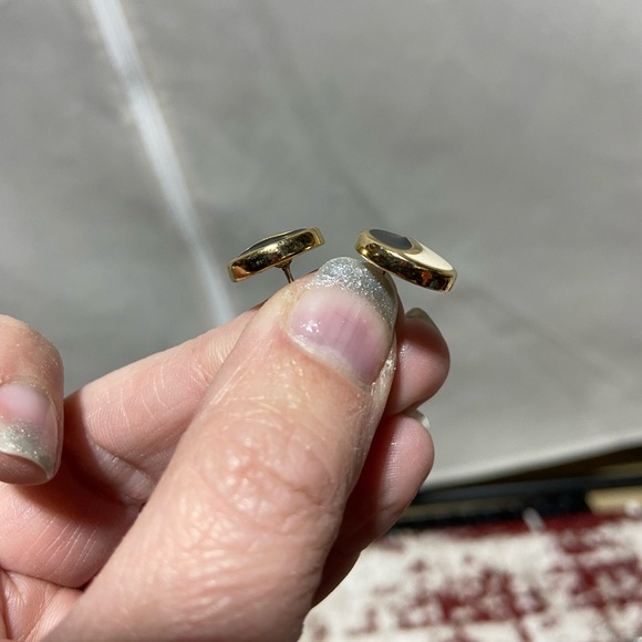 Black and Creamy-White Swirl Stud Pierced Earrings - Picture 4 of 5